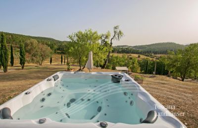 Country House for sale Sarteano, Tuscany, RIF 3005 Whirlpool mit Panoramablick