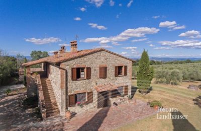 Farmhouse for sale Sarteano, Tuscany, RIF 3009 Haus mit Außentreppe