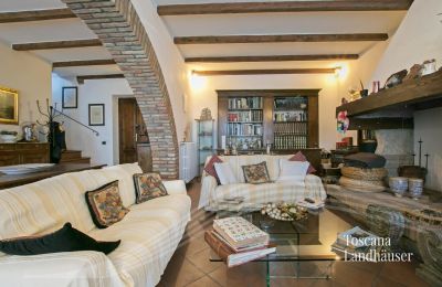 Farmhouse for sale Sarteano, Tuscany, RIF 3009 Wohnbereich mit Rundbogen