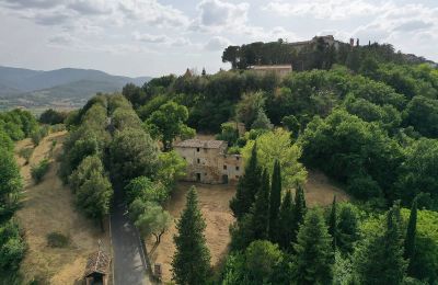 Farmhouse for sale Città di Castello, Umbria, Drone view