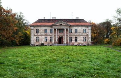 Castle for sale Granówko, Greater Poland Voivodeship, Front view