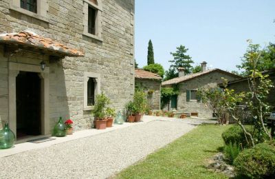 Manor House for sale Caprese Michelangelo, Tuscany, Entrance