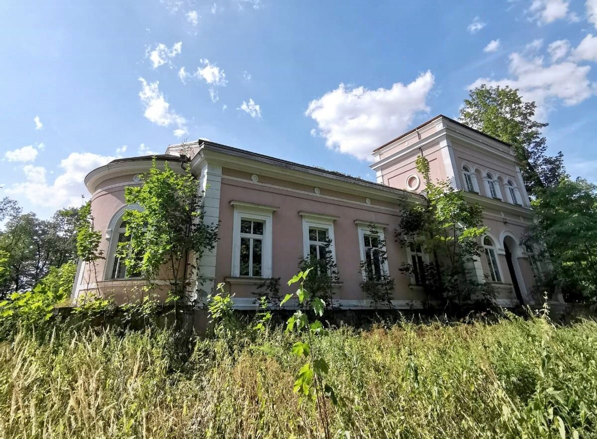 Photos Manor in Lubiatów, south of the city of Lodz