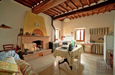 Farmhouse for sale 06019 Pierantonio, Umbria, Image 8/22