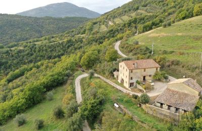 Farmhouse for sale 06019 Pierantonio, Umbria, Image 3/22