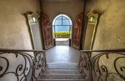 Historic Villa for sale 28838 Stresa, Via Giuseppe Mazzini, Piemont, Entrance Hall