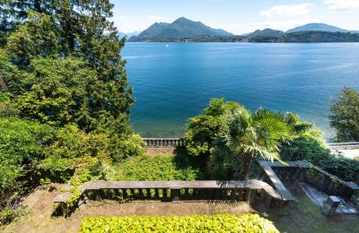 Historic Villa for sale 28838 Stresa, Via Giuseppe Mazzini, Piemont, View