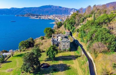 Historic Villa for sale Verbania, Piemont, Image 2/37