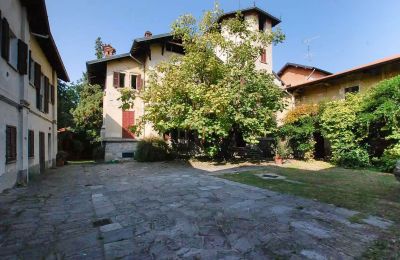 Historic Villa for sale Golasecca, Lombardy, Front view