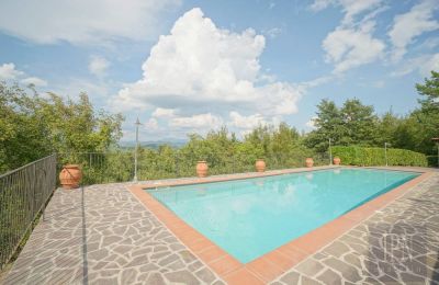 Farmhouse for sale 06026 Pietralunga, Umbria, Image 5/28