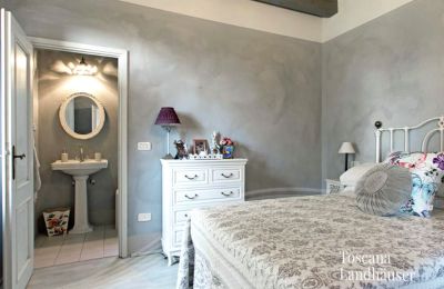 Historic Villa for sale Foiano della Chiana, Tuscany, Image 9/13