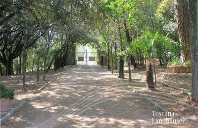 Historic Villa for sale Foiano della Chiana, Tuscany, Access