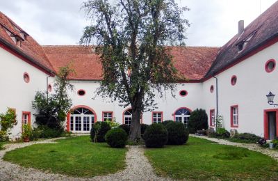 Character properties, Private sale: Baroque castle in Bavaria near Brombachsee