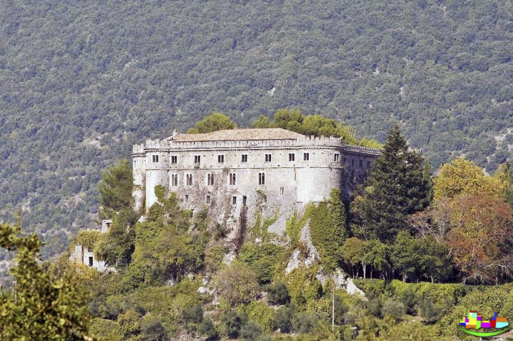 Photos Medieval castle in the Abruzzo region