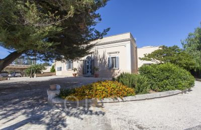 Historic Villa for sale Oria, Apulia, Image 2/34