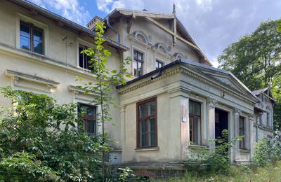 Character properties, Old Mansion in Stradzewo, West Pomerania near Szczecin