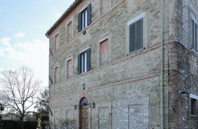 Historic Villa for sale 06063 Magione, Umbria, Front view