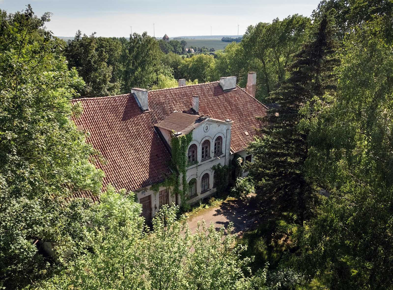 Photos Large historic estate and manor in North of Poland