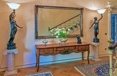 Historic Villa for sale 28838 Stresa, Piemont, Entrance