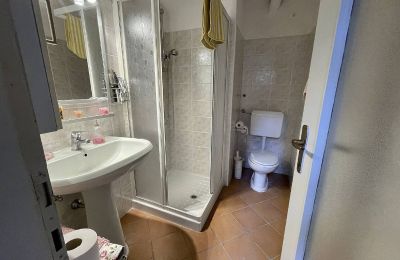 Historic Villa for sale 28824 Oggebbio, Piemont, Bathroom