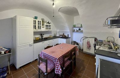 Historic Villa for sale 28824 Oggebbio, Piemont, Kitchen