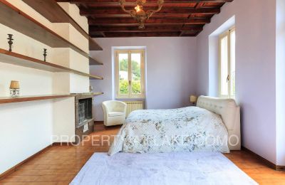 Historic Villa for sale Dizzasco, Lombardy, Bedroom