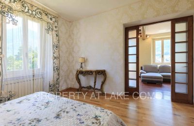 Historic Villa for sale Dizzasco, Lombardy, Bedroom