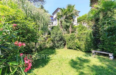 Historic Villa for sale Dizzasco, Lombardy, Garden