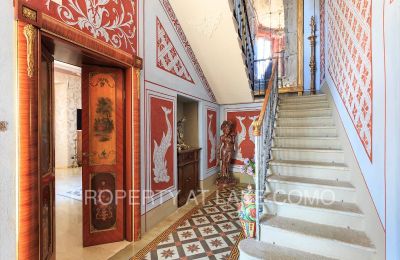 Historic Villa for sale Dizzasco, Lombardy, Hallway