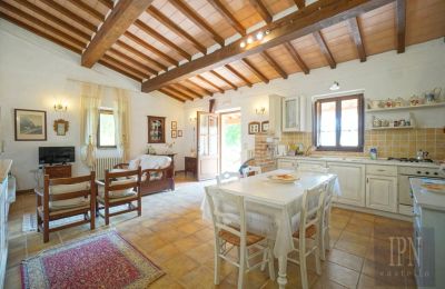 Country home for sale Trestina, Umbria, Image 7/29