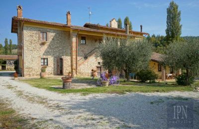 Country home for sale Trestina, Umbria, Image 3/29