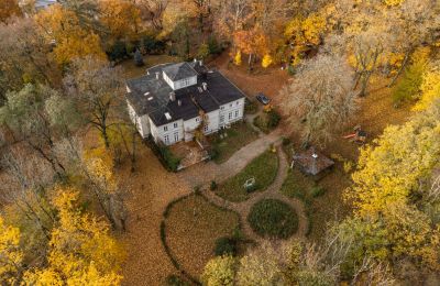 Character properties, Classical manor in Lisewo, northwest of Gdansk