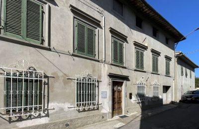 Historic Villa for sale Santo Pietro Belvedere, Tuscany, Image 2/14