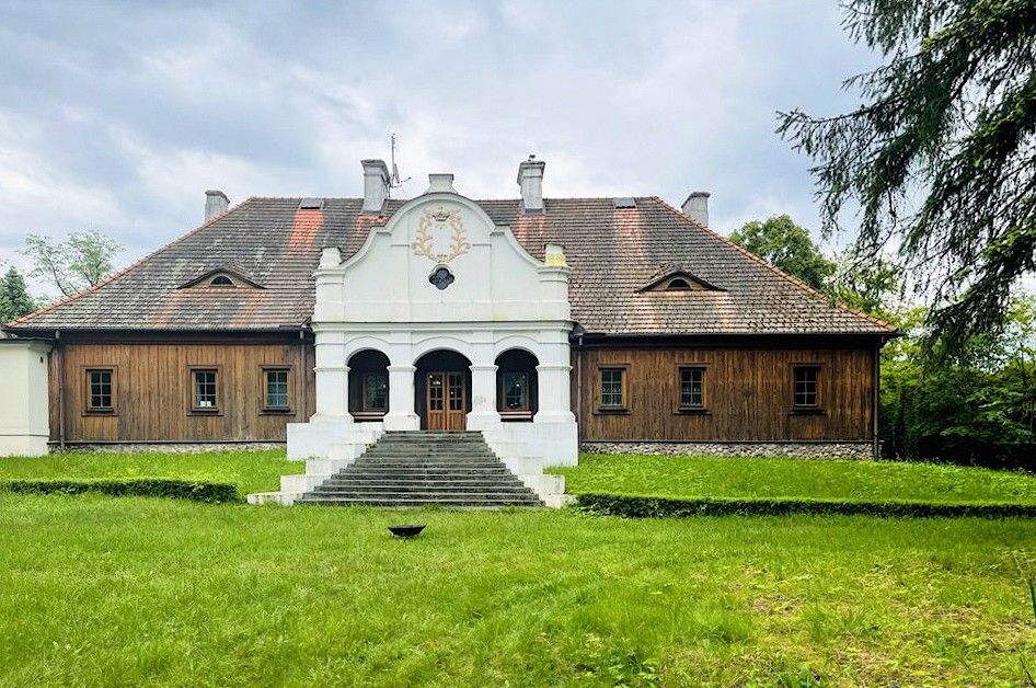 Photos Polish baroque country manor in Paplin near Warsaw