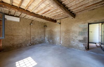 Farmhouse for sale Lamole, Tuscany, Image 30/37