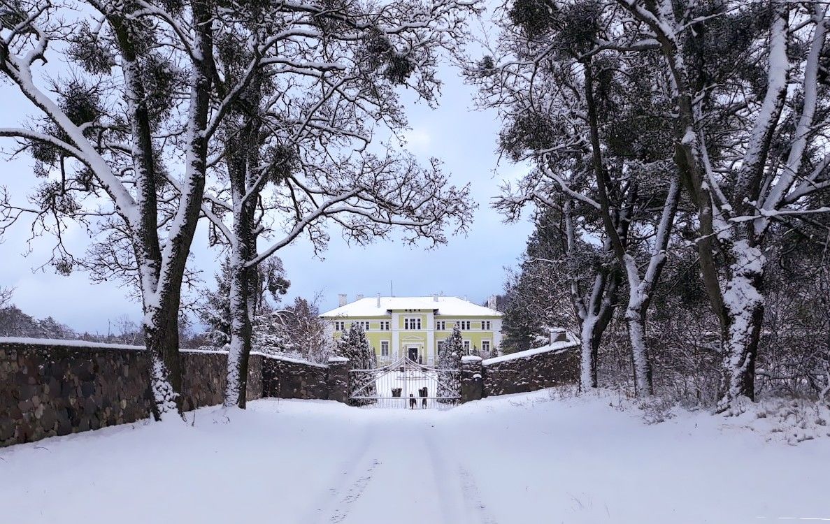 Photos Country Palace at the lake in Masuria near Olsztyn