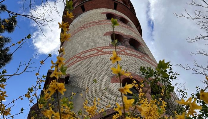 Historical tower Ludwigshafen am Rhein 2