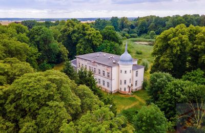 Character properties, West Pomerania: Country manor with pond and woodland