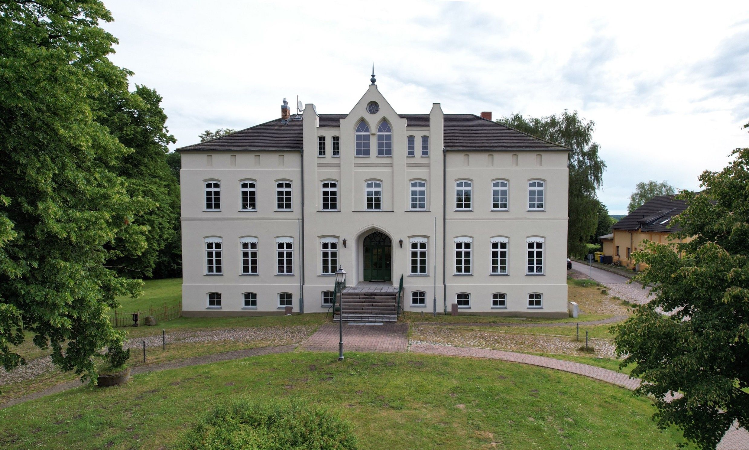 Photos Manor near the Baltic Sea