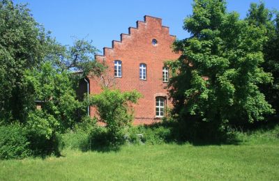 Manor House for sale 17309 Fahrenwalde,  Friedrichhof 7-8, Mecklenburg-West Pomerania, Side view
