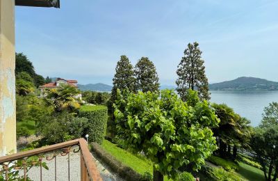 Historic Villa for sale Meina, SS33 del Sempione 13, Piemont, Image 2/38