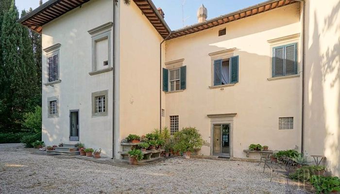 Historic Villa for sale Gragnano, Tuscany,  Italy