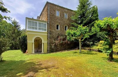 Historic Villa for sale Viveiro, Galicia, Image 2/38