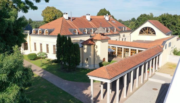 Manor House Jaslovské Bohunice 3