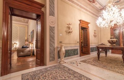 Historic Villa for sale 28040 Lesa, Piemont, Image 15/42