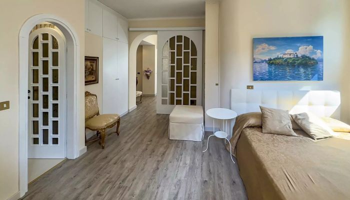 Castle Apartment Stresa 4