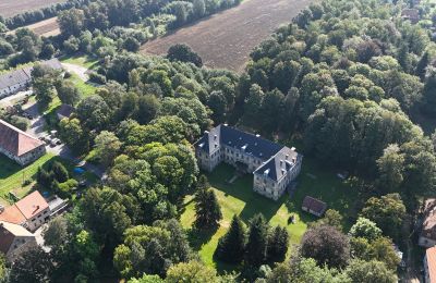 Character properties, Castle of the noble Gersdorf family in Lower Silesia