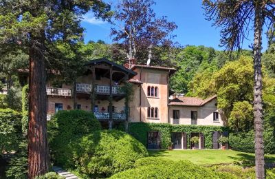 Historic Villa for sale Belgirate, Piemont, Image 2/36