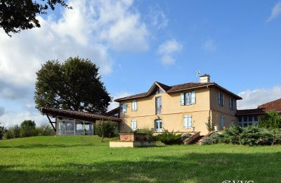 Character properties, Manor near Toulouse, 2.2 hectares of land