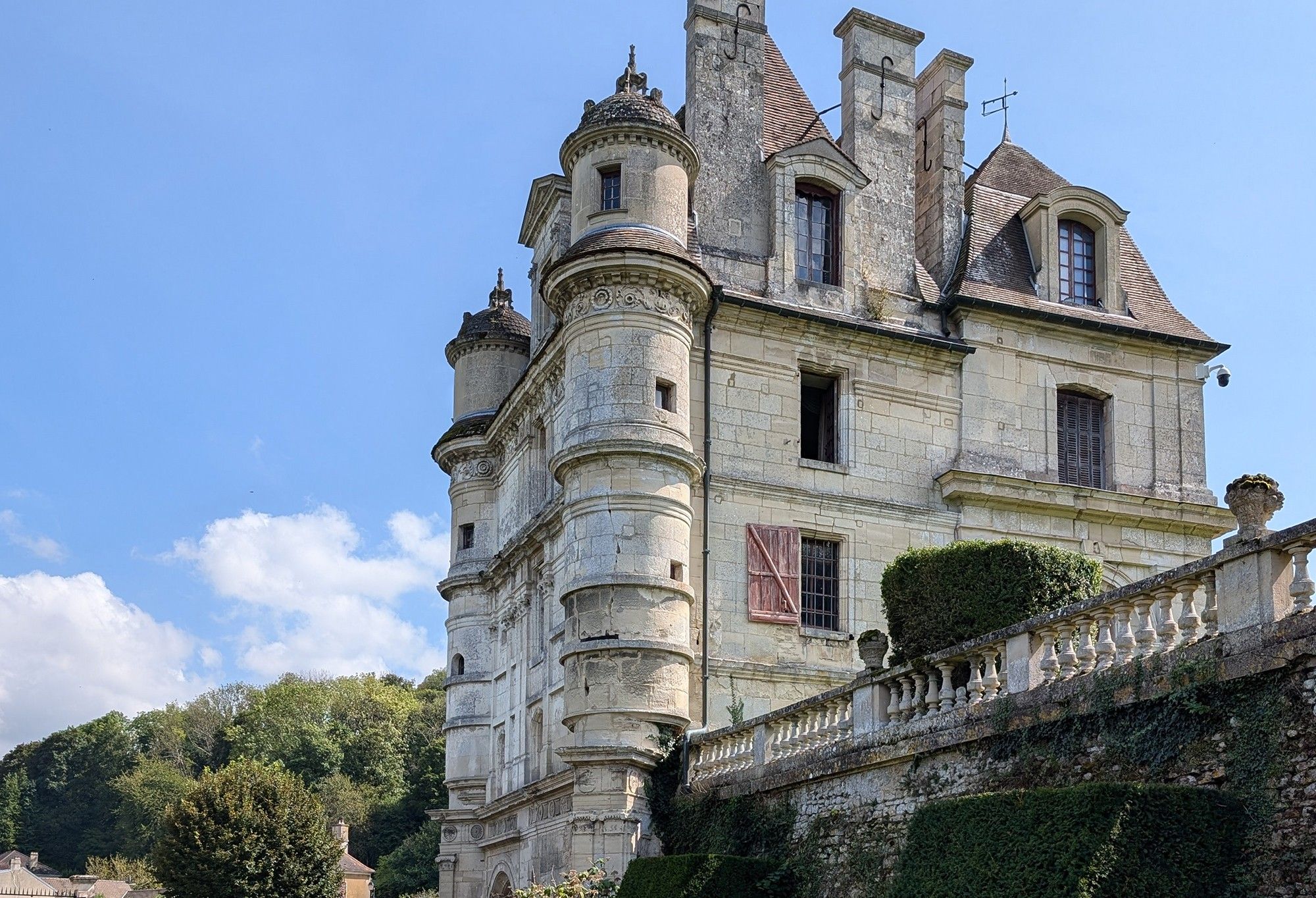 Photos Château and magnificent gardens, 60 km from Paris